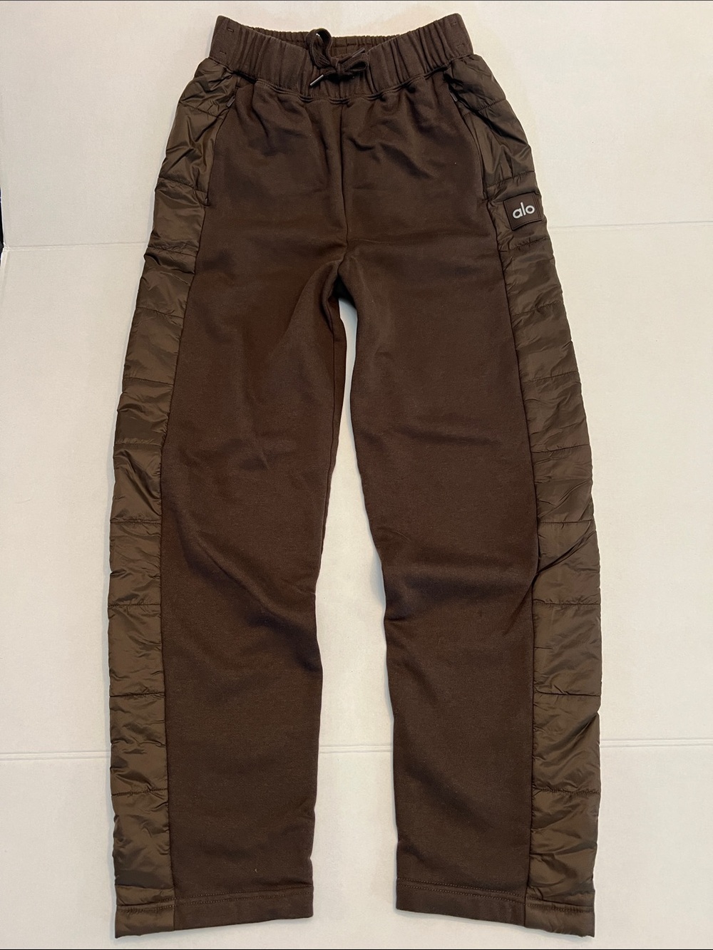 ALO YOGA ESPRESSO BROWN SWEATPANTS JOGGERS PUFFER SIDE PANEL SIZE XS